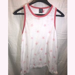 PRICE DROP!!❤️✨😏Modern Lux Star Tank T-shirt